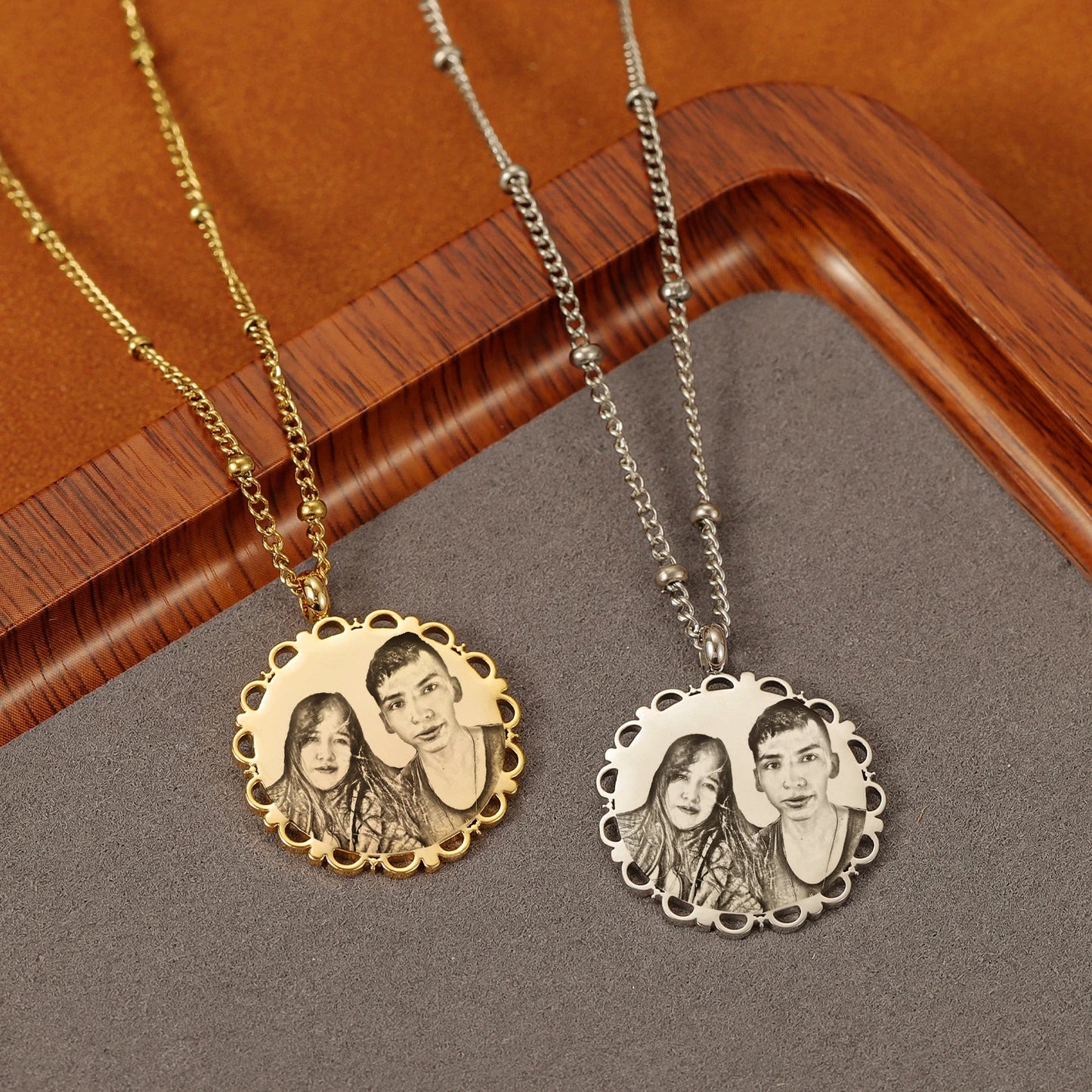 Customized Engraved Photo Lace Necklace – Stainless Steel Round Portrait Pendant with Bead Chain