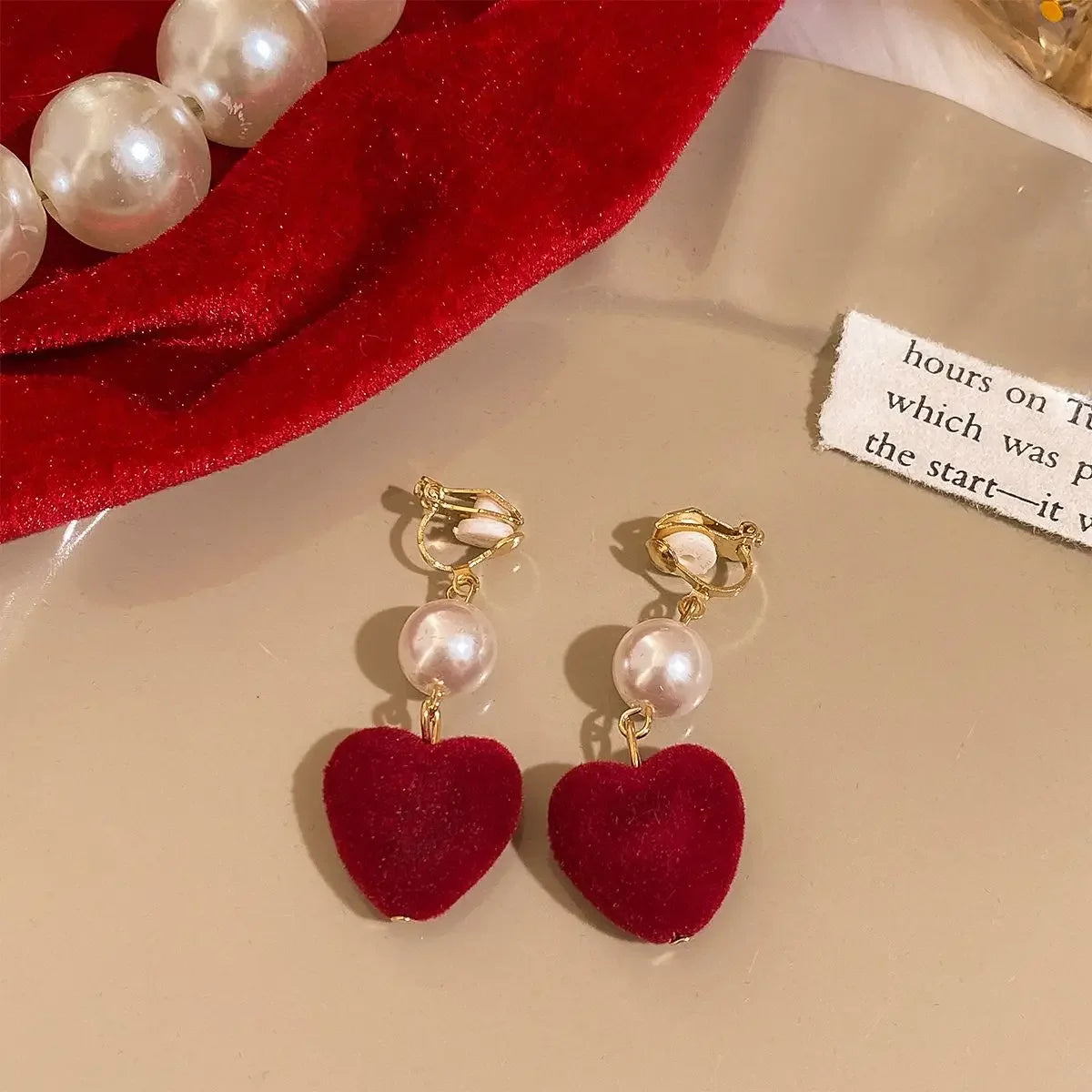 2025 High-End Pearl Wine Red Ear Clip Earrings – French Retro Niche Socialite Jewelry Set for Women