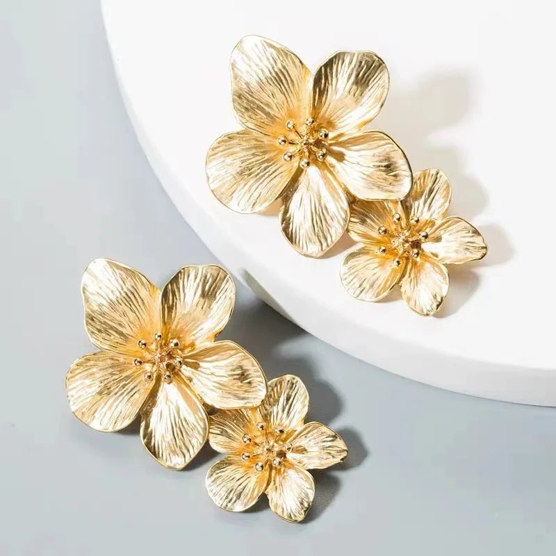 Vintage Metal Flower Stud Earrings – Exaggerated Golden Elegance for Women