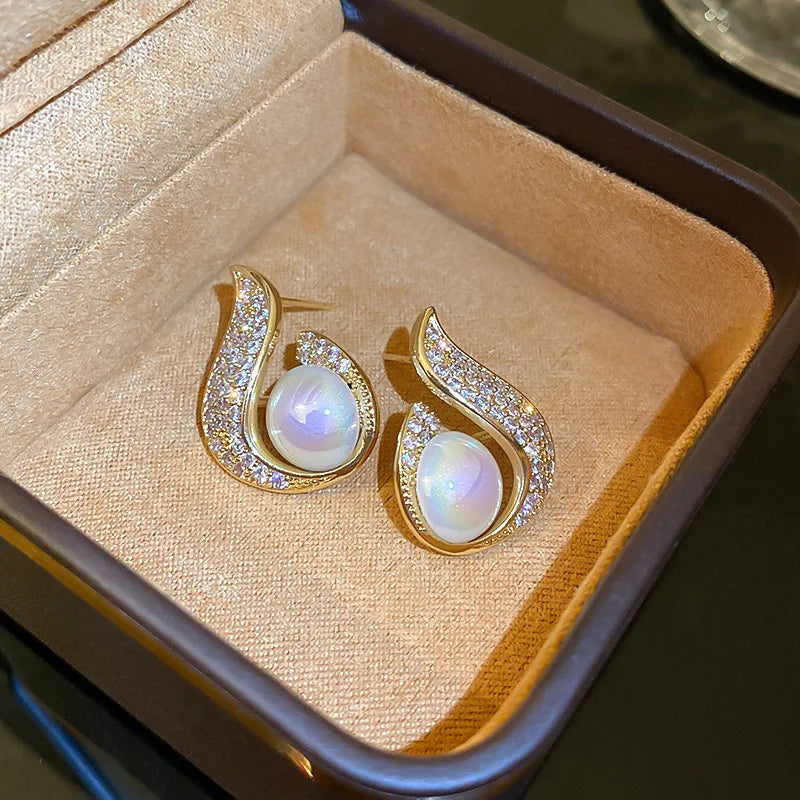 Elegant Flower Pearl Stud Earrings – Unique Design for Women, Perfect for Weddings & Parties