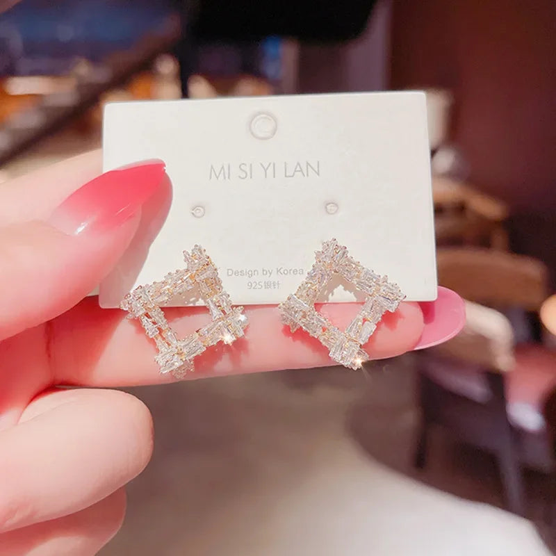 Wheat Tassel Pendant U-Shaped Earrings – Gold Color, 2025 New Fashion for Women & Girls