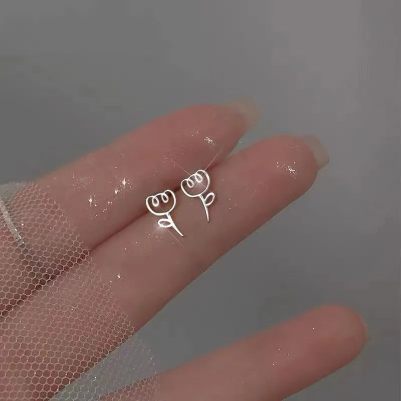 New Minimalism Heart Stud Earrings