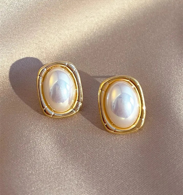 Vintage Oval Resin Earrings