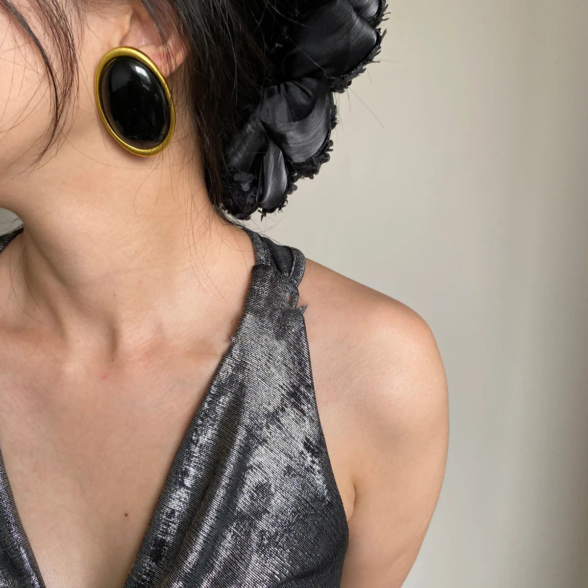Vintage Red & Black Oval Resin Earrings – Bold Exaggerated Jewelry for Women & Girls