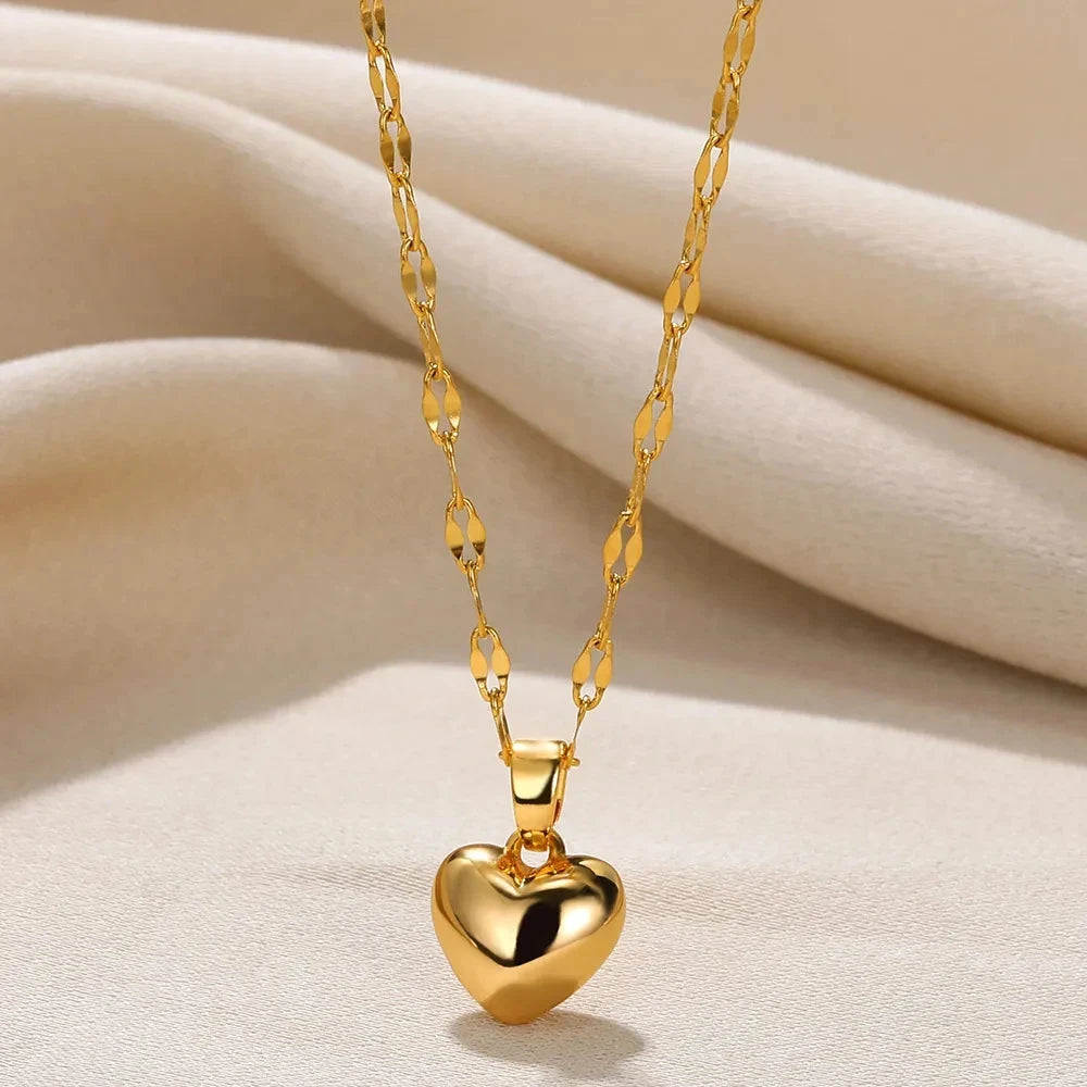 Women Love Heart Necklace – New Trendy Lip Chain Simple Pendant Jewelry Gift
