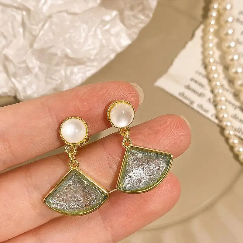 Crystal Pearl Ear Cuff – Non-Piercing Clip-On Earring | Elegant Wedding & Party Jewelry