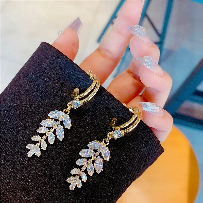 Wheat Tassel Pendant U-Shaped Earrings – Gold Color, 2025 New Fashion for Women & Girls