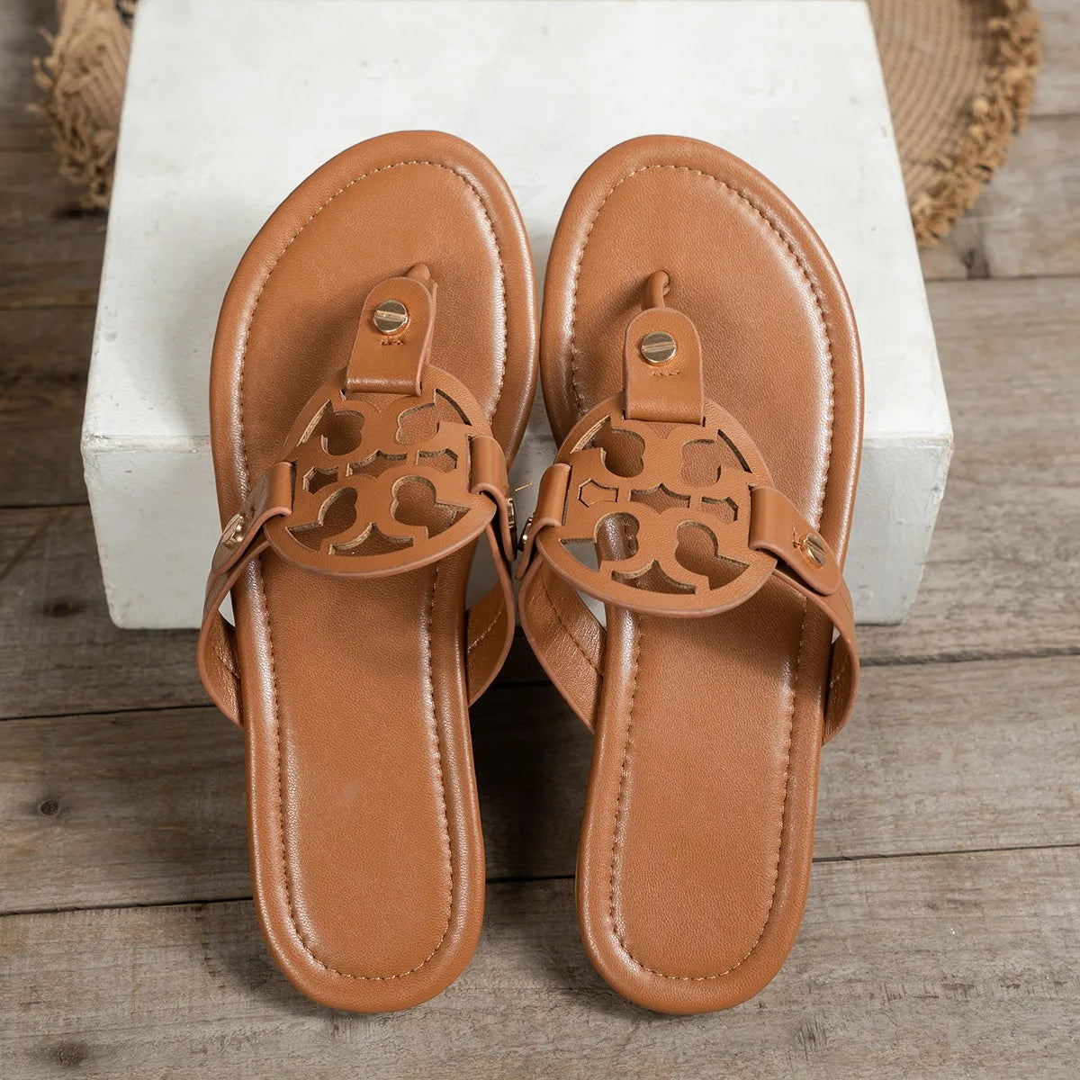 Women’s Summer Flat Slide Sandals – Plus Size Retro Flip Flops with Open Toe, Casual Outdoor Thong Slippers