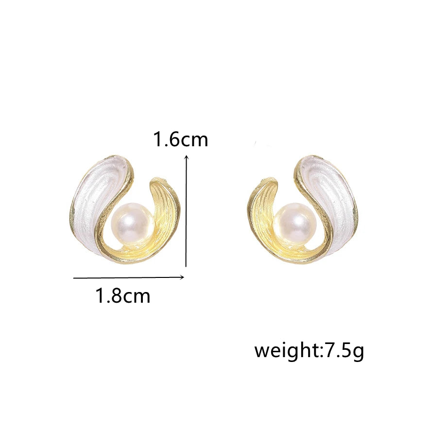 New Irregular Mussel Stud Earrings – Unique Floral, Leaf, Pearl & Heart Designs for Women