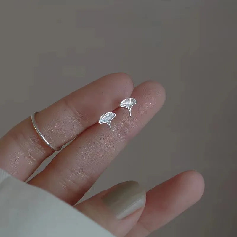 New Minimalism Heart Stud Earrings