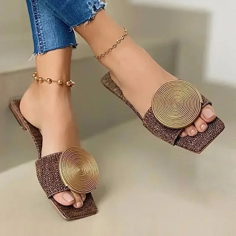 2025 New Women’s Summer Flat Sandals – Plus Size Solid Flats with Round Buckle, Casual Beach Slippers for Ladies