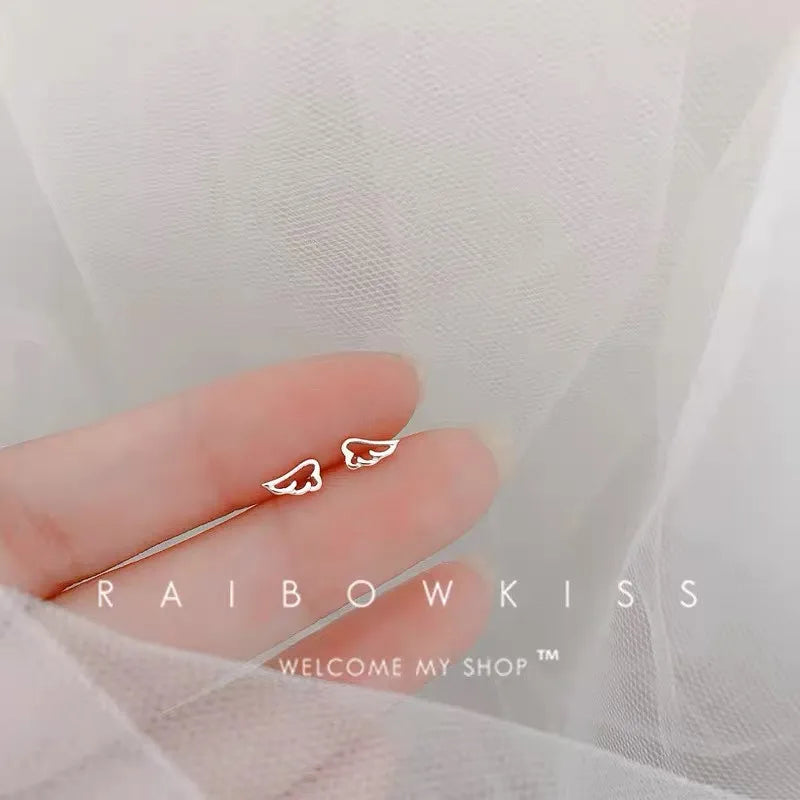New Minimalism Heart Stud Earrings
