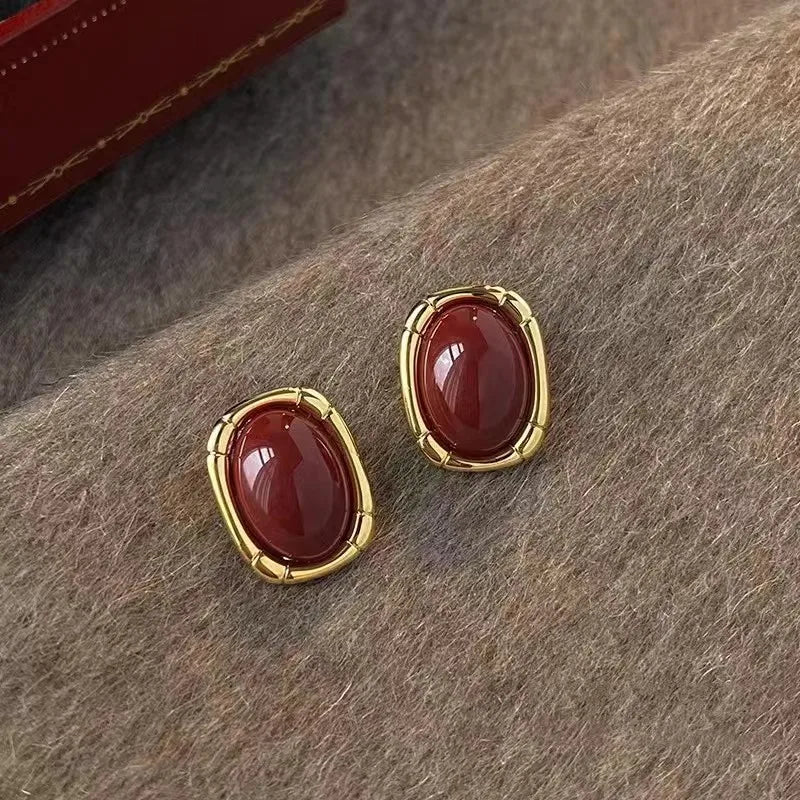 Vintage  Wine Red Stud Earrings