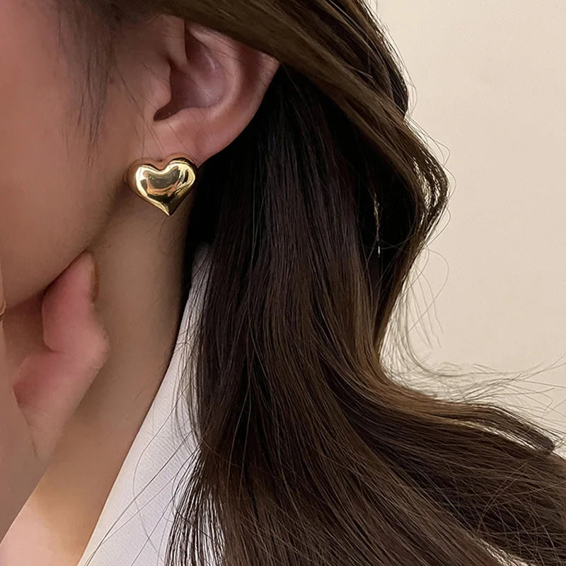 Minimalist Silver LOVE Heart Stud Earrings – Elegant Allergy-Preventing Jewelry for Women