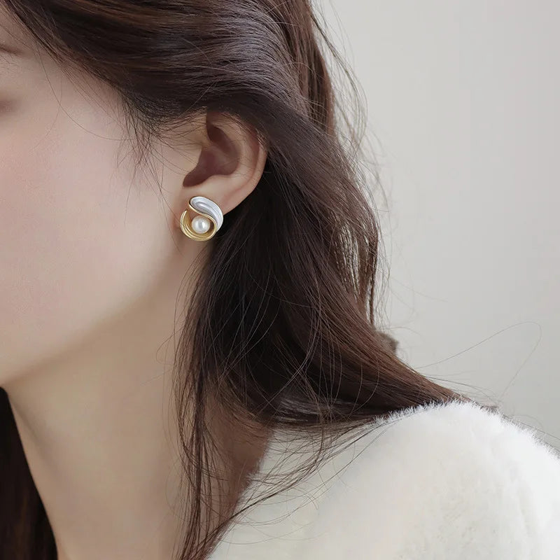 New Irregular Mussel Stud Earrings – Unique Floral, Leaf, Pearl & Heart Designs for Women