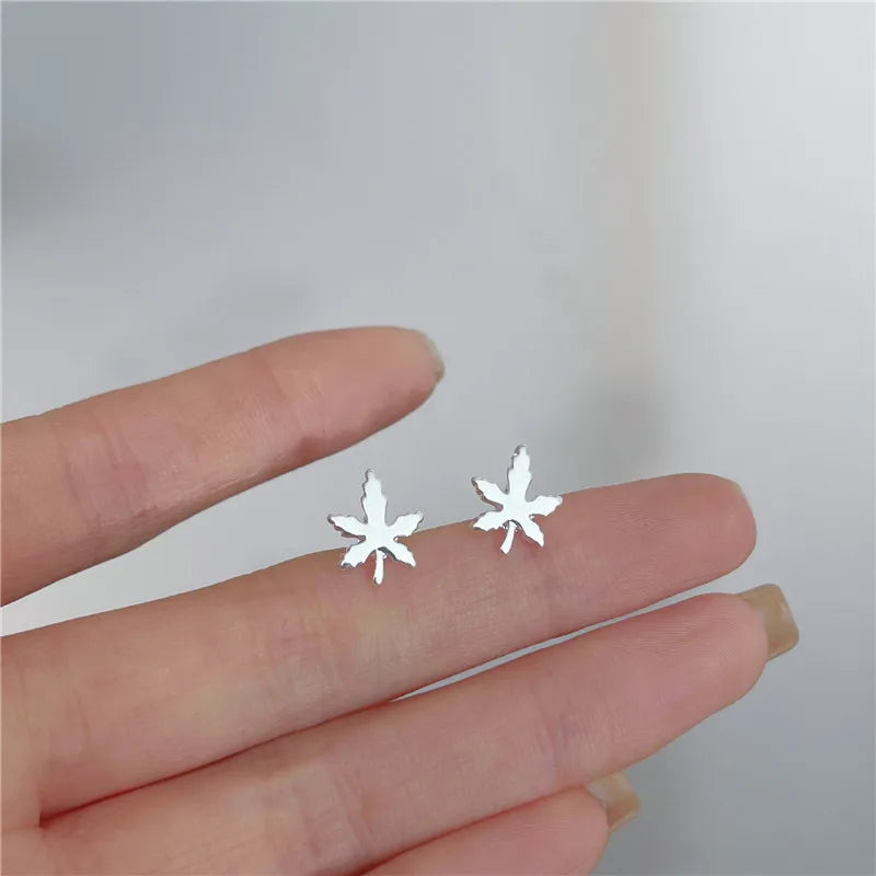 New Minimalism Heart Stud Earrings