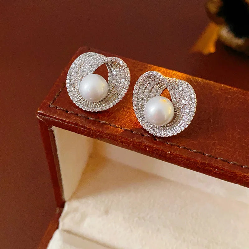 Zircon Round Pearl Irregular Stud Earrings – Elegant Simplicity with a Unique Twist