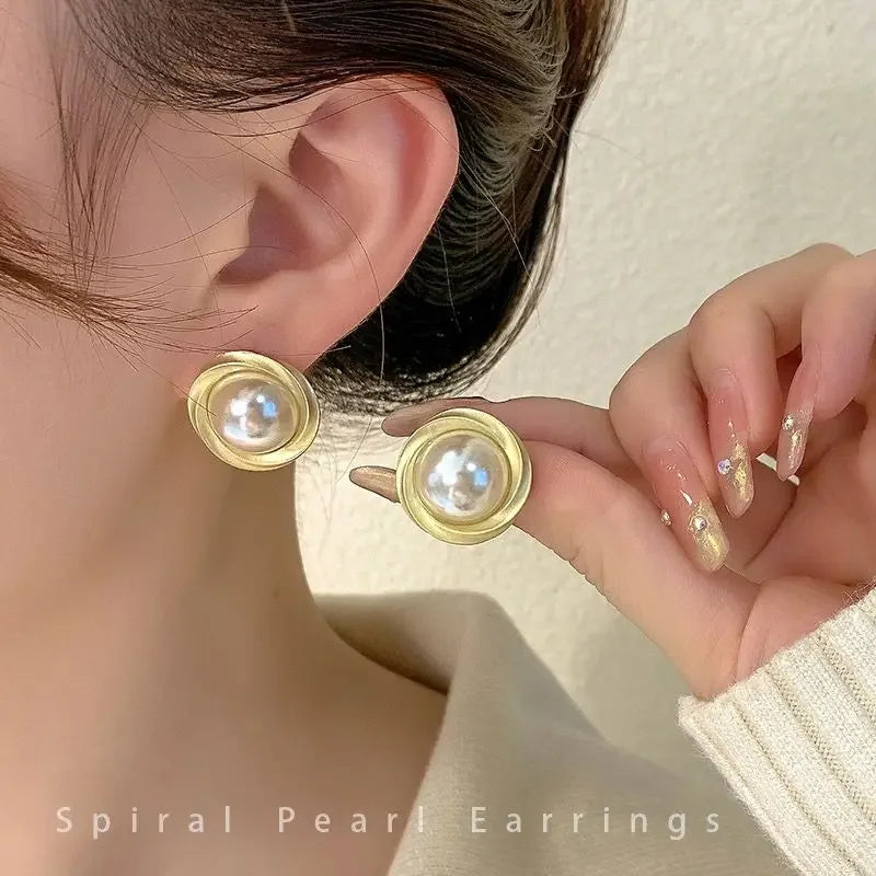French Baroque Pearl Ear clip – 2025 New Hot Selling Ear clip Style for Women | No Ear Hole Required