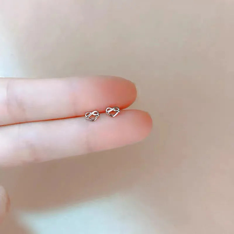 New Minimalism Heart Stud Earrings