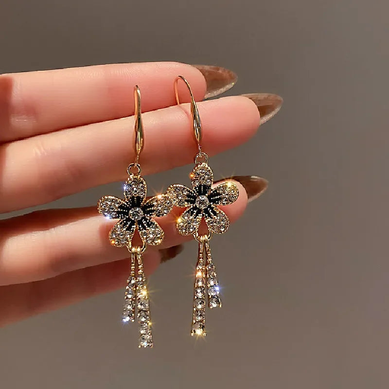 Wheat Tassel Pendant U-Shaped Earrings – Gold Color, 2025 New Fashion for Women & Girls