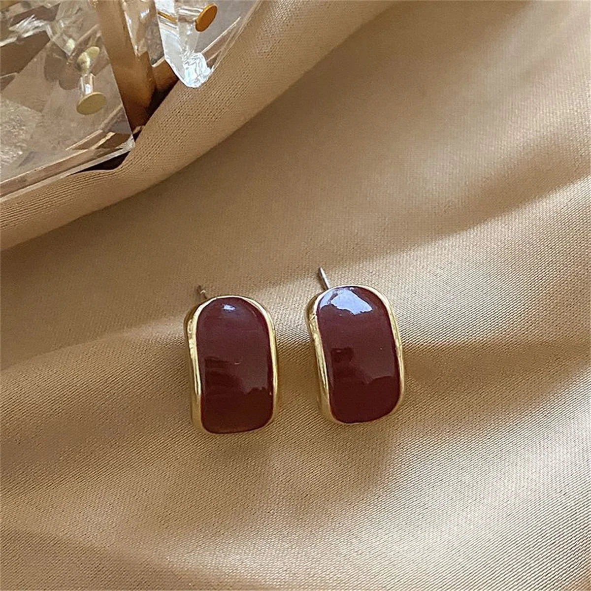 Vintage Trendy Red Enamel Geometric Round Heart Stud Earrings For Women Light Luxury Imitation Pearl Square Oval Earring Jewelry