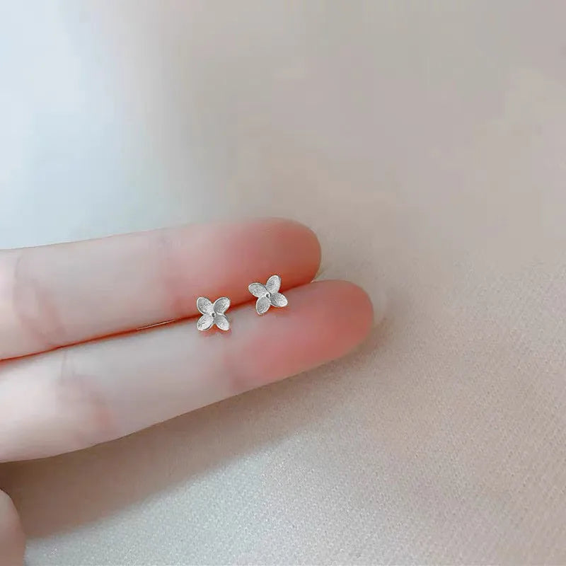 New Minimalism Heart Stud Earrings