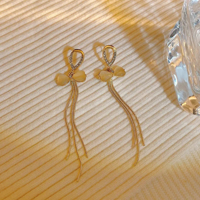 Wheat Tassel Pendant U-Shaped Earrings – Gold Color, 2025 New Fashion for Women & Girls