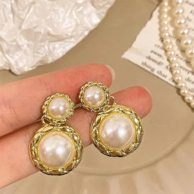 Crystal Pearl Ear Cuff – Non-Piercing Clip-On Earring | Elegant Wedding & Party Jewelry