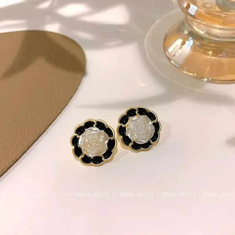 French Baroque Pearl Ear clip – 2025 New Hot Selling Ear clip Style for Women | No Ear Hole Required