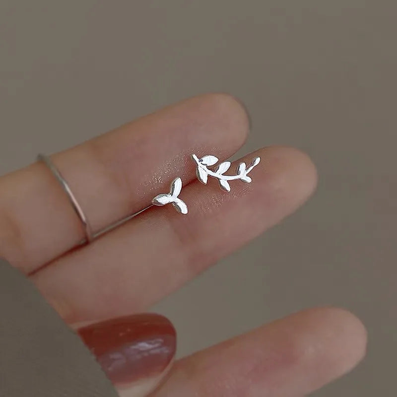 New Minimalism Heart Stud Earrings
