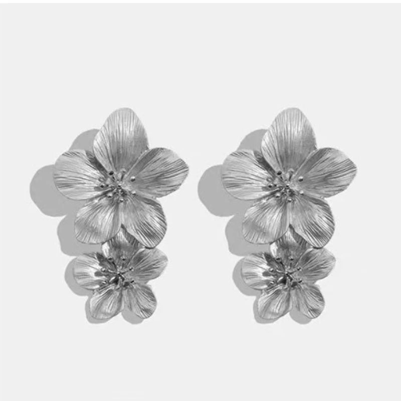 Vintage Metal Flower Stud Earrings – Exaggerated Golden Elegance for Women