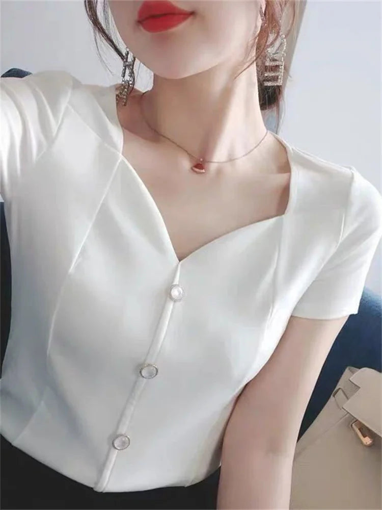 Women’s Knitted Tops